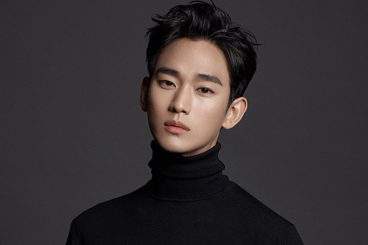 Kim Soo - Hyun và là nam diễn viên nổi tiếng người Hàn